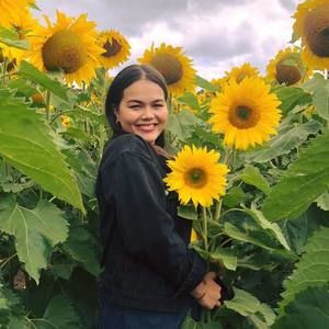 Meet your Posher, Esther